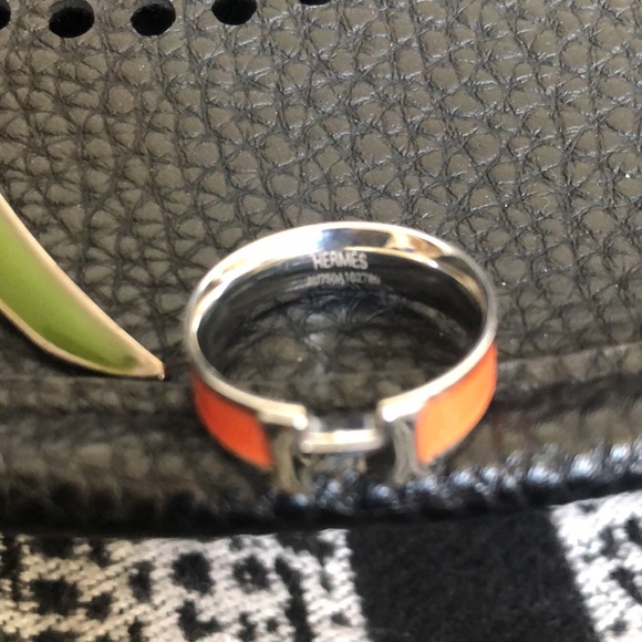 H ring - Picture 4 of 4